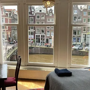 Canal View Bed & Breakfast